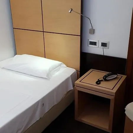 Otel Cimarosa Napoli