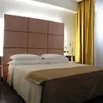 奇玛罗莎酒店 那不勒斯